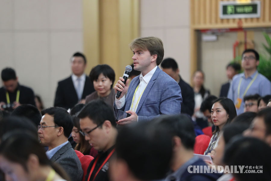 公開(kāi)·透明·創(chuàng)新——從黨的十九大看更加開(kāi)放自信的中國(guó)