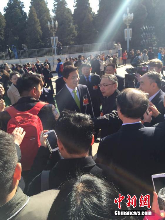 全國政協十二屆三次會議在北京開幕