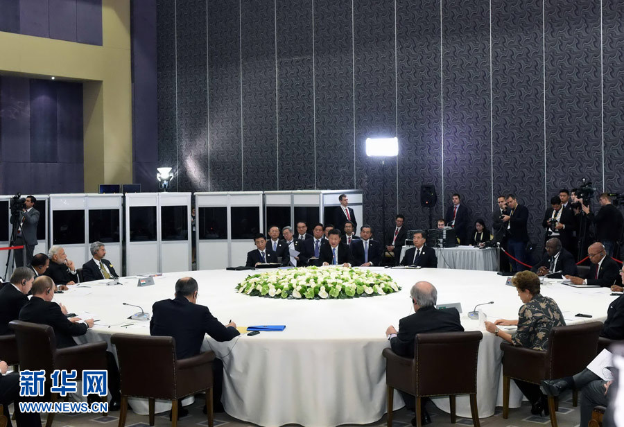 習近平出席金磚國家領導人非正式會晤