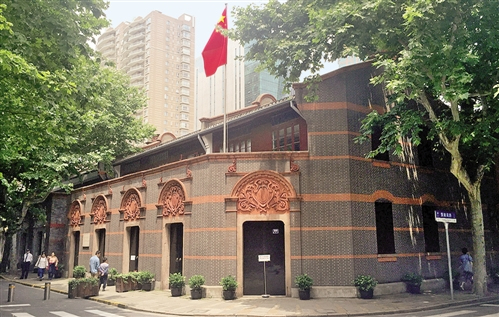 習近平:黨靠什么為中華民族作出偉大歷史貢獻？