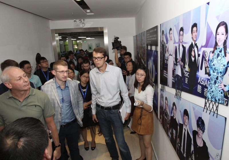 中俄記者參觀羊城創意產業園 舊廠換新顏未來營收達千億