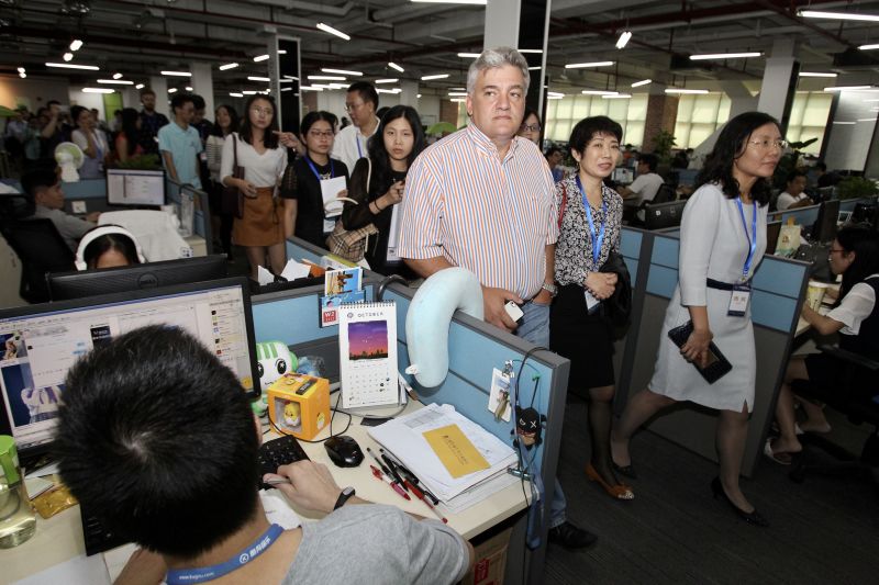 中俄記者參觀羊城創意產業園 舊廠換新顏未來營收達千億