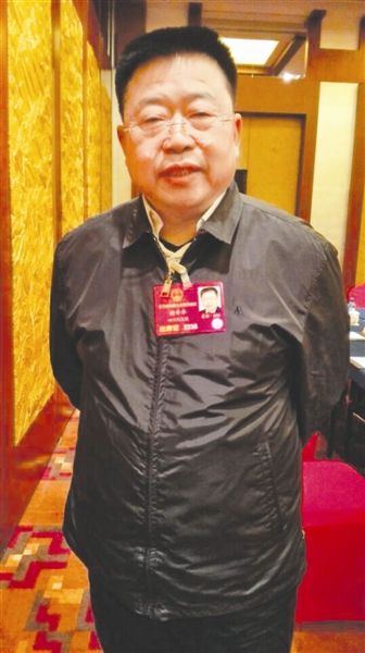 全國人大代表謝開華:四川即將推出“一帶一路”重點(diǎn)國家地區(qū)投資指南