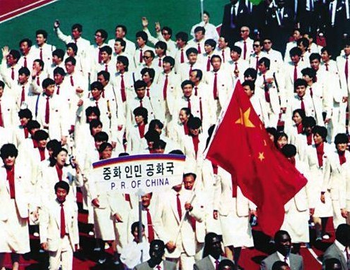 “西紅柿炒雞蛋”入場服火了! 中國隊竟然穿了三屆奧運