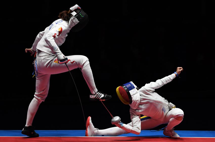 組圖：中國女子重劍隊衛冕失敗 摘得銀牌