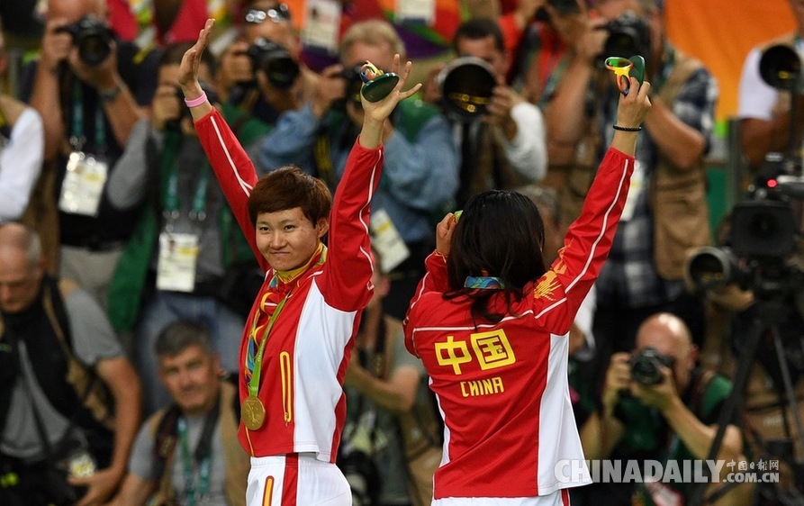 鐘天使/宮金杰自行車女團競速決賽奪金