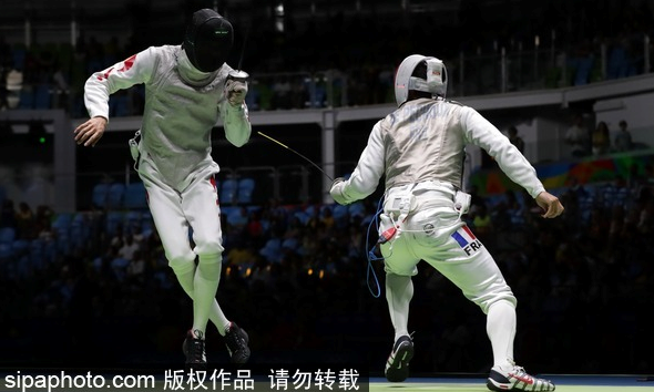 奧運(yùn)第二日：吳敏霞/施廷懋雙人跳板奪金 孫楊400米自由泳奪銀