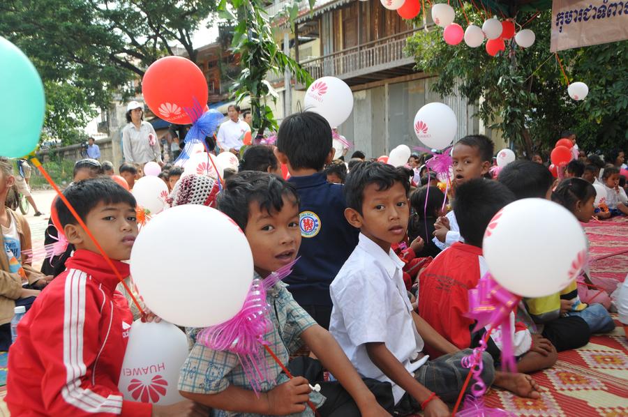 中柬友誼 如酒醇香