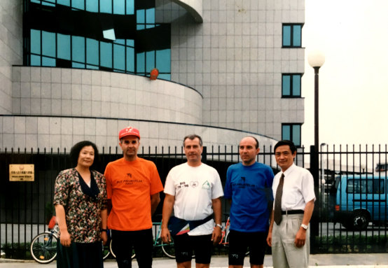 巴奈：用生命的車輪見證中塞友誼