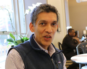 【2018兩會·改革新征程】習(xí)近平講話強(qiáng)調(diào)推動經(jīng)濟(jì)高質(zhì)量發(fā)展 獲國際學(xué)者點贊