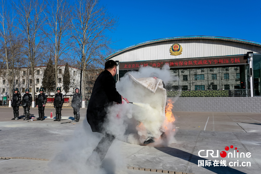 武警選拔兩會安保力量 至少經(jīng)過五道篩選