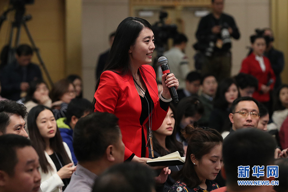 李斌：從細節上改進服務 提升群眾就醫的獲得感