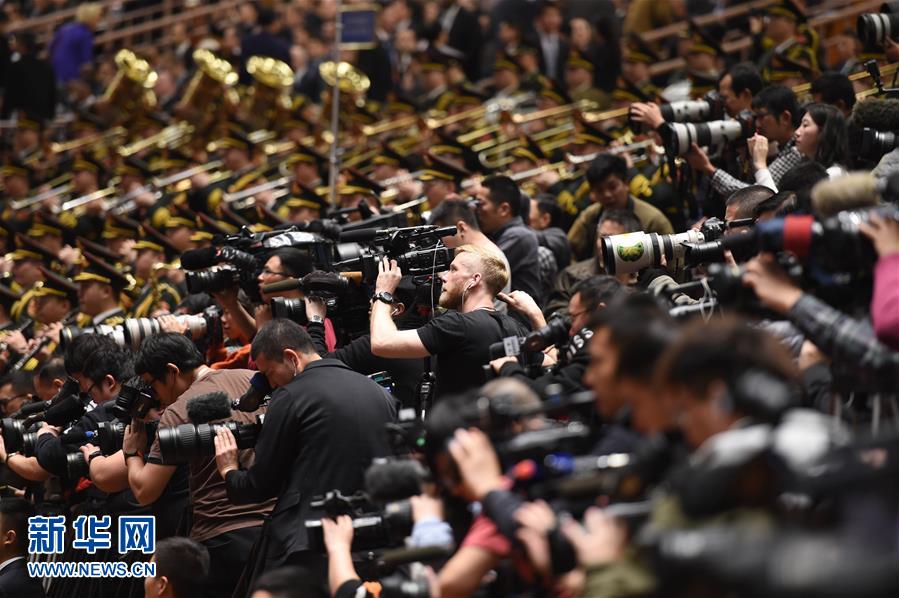 十二屆全國人大五次會(huì)議在京開幕