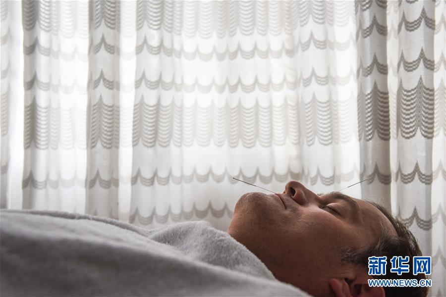 周克秀:用針灸為秘魯人民消病除痛的中國醫(yī)生(組圖)