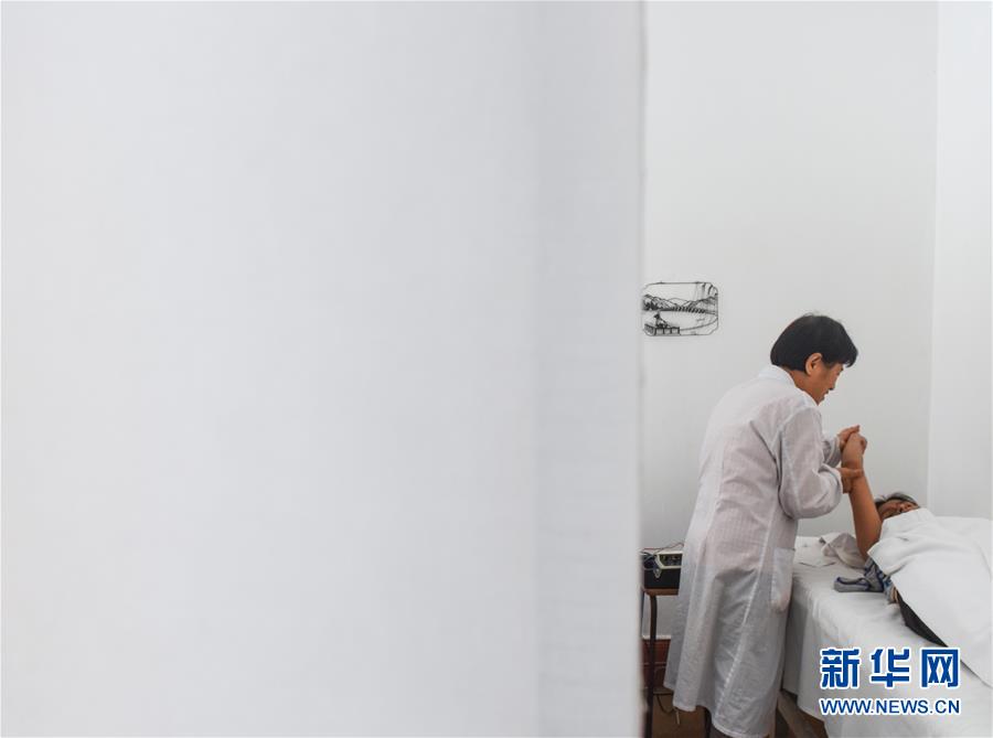 周克秀:用針灸為秘魯人民消病除痛的中國醫生(組圖)