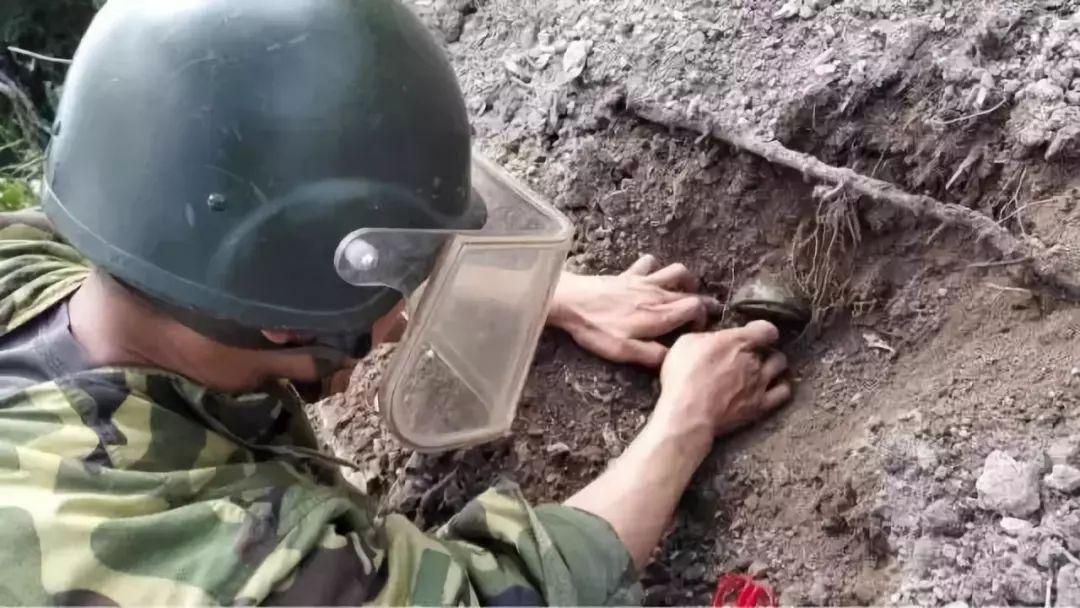 【我和軍隊(duì)的不解之緣】你是人間的大英雄!