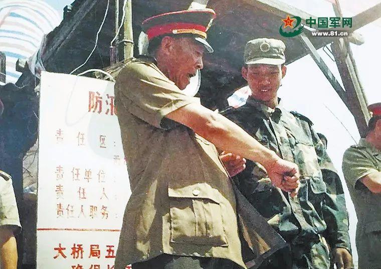 【我和軍隊(duì)的不解之緣】你是人間的大英雄!