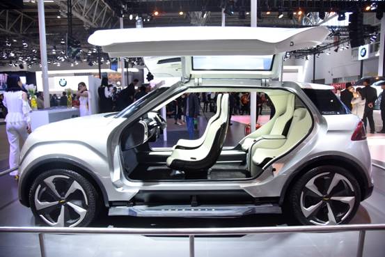 π7全球首發(fā) π家族悉數(shù)亮相 技術(shù)積淀鑄就新能源未來(lái)