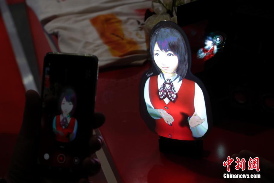 進博會好貨“扎堆”消費者爭相“淘貨”