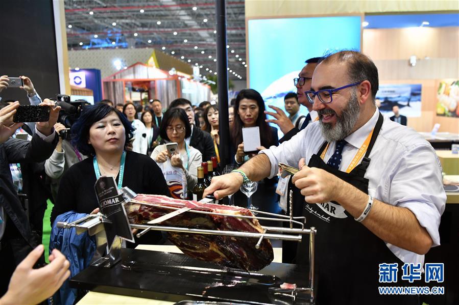 走進進博會企業(yè)展