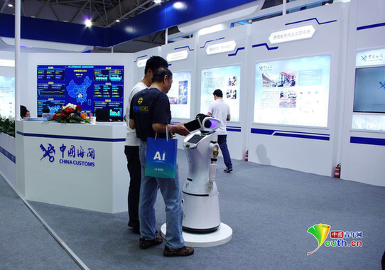 老百姓辦事“最多跑一次”!電子政務成果點亮數字中國建設峰會