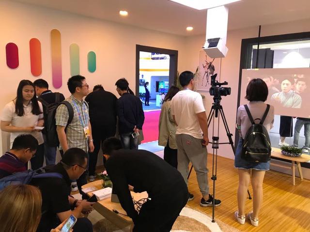 網(wǎng)絡(luò)強(qiáng)國有AI!百度成2018數(shù)字中國建設(shè)峰會“網(wǎng)紅”