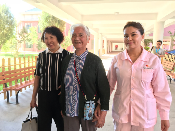 【新時(shí)代·幸福美麗新邊疆】克拉瑪依黑油山老年社區(qū):溫馨社區(qū)幸福長(zhǎng) 點(diǎn)亮回憶追青春