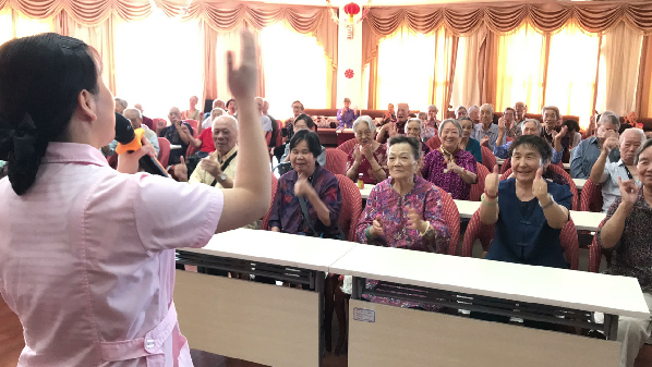 【新時(shí)代·幸福美麗新邊疆】克拉瑪依黑油山老年社區(qū):溫馨社區(qū)幸福長(zhǎng) 點(diǎn)亮回憶追青春