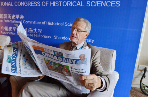 國際歷史學會秘書長:中國作為東方主戰(zhàn)場 為二戰(zhàn)勝利做出巨大貢獻