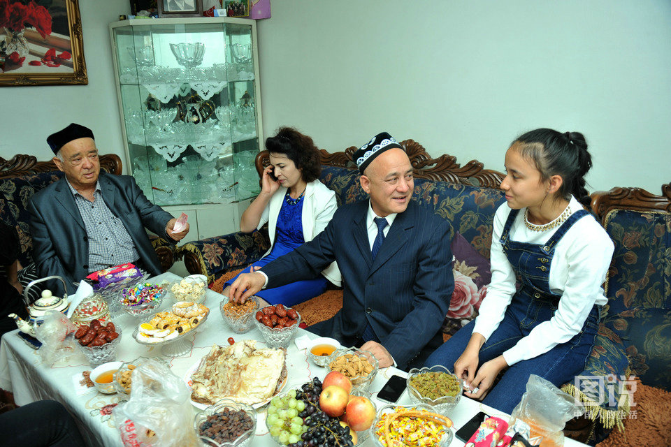 圖說中國人的生活：伊力扎提的古爾邦節