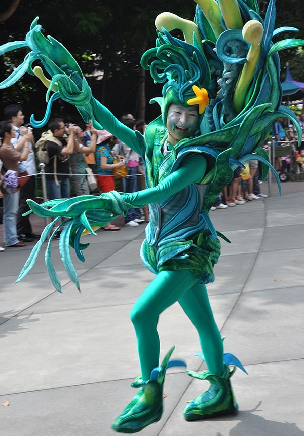 萬(wàn)名員工共同打造上海迪斯尼奇幻王國(guó)