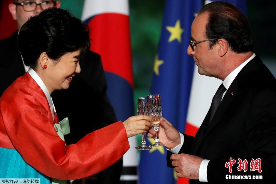 韓總統樸槿惠穿韓服出席法國國宴 氣質端莊大方（組圖）