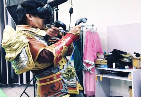 “史上最會玩老爸”60后父親當(dāng)實習(xí)生玩cosplay