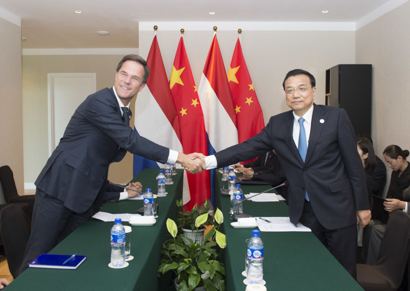 李克強會見荷蘭首相呂特