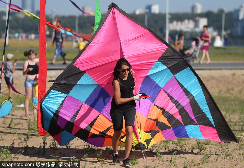 俄羅斯喀山風箏節 追逐藍天童趣滿滿