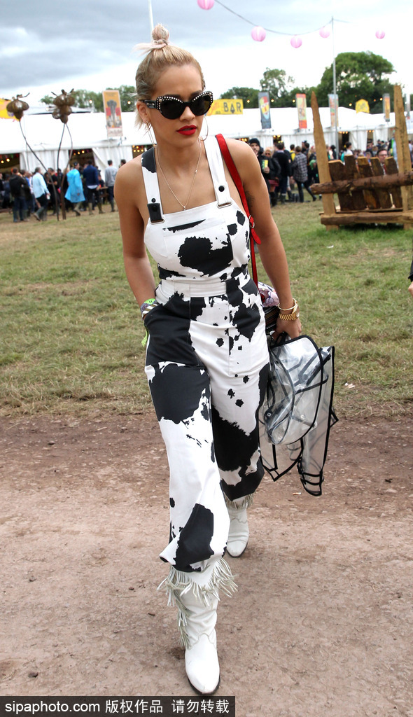 盤點：應(yīng)對三伏天穿搭指南 再脫一件！光著身子穿背帶褲才潮