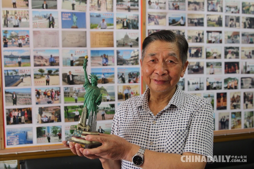 長(zhǎng)沙八旬老人周游五大洲22國(guó)：“世界那么大，我都去看了看”