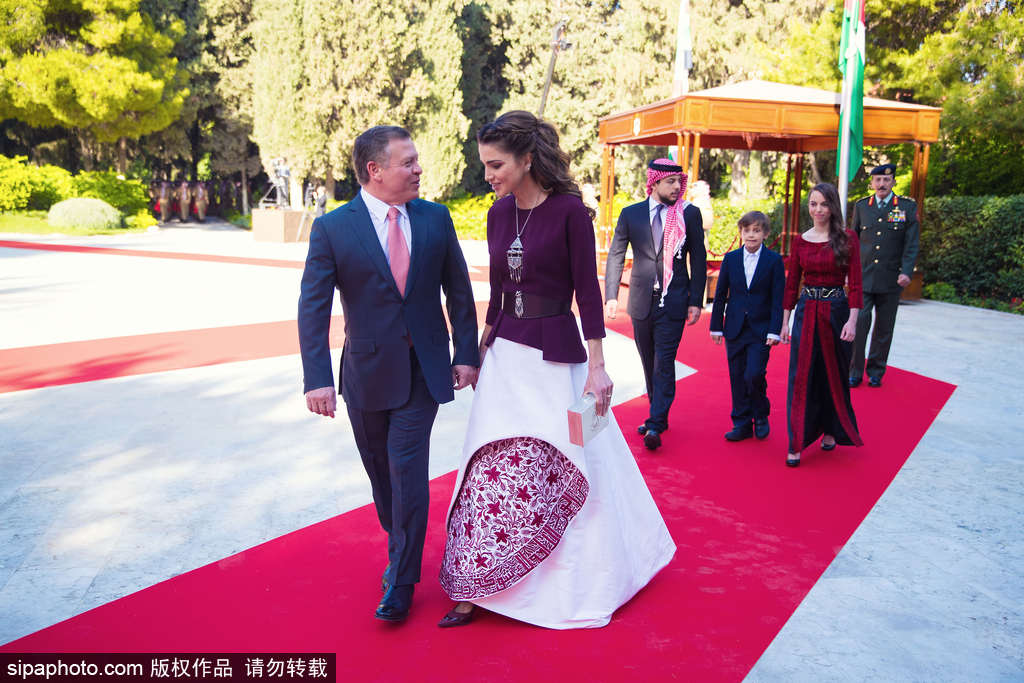 阿拉伯世界的戴安娜——約旦王后步入46歲優雅依舊