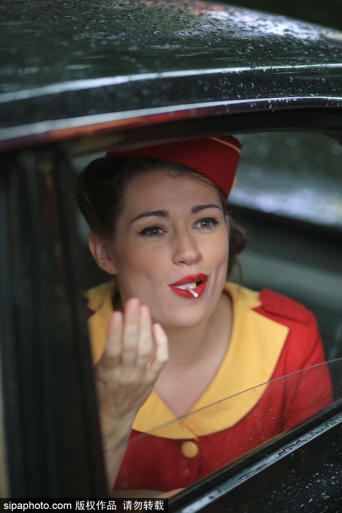 英古德伍德復古會 民眾復古裝搭配老爺車韻味十足