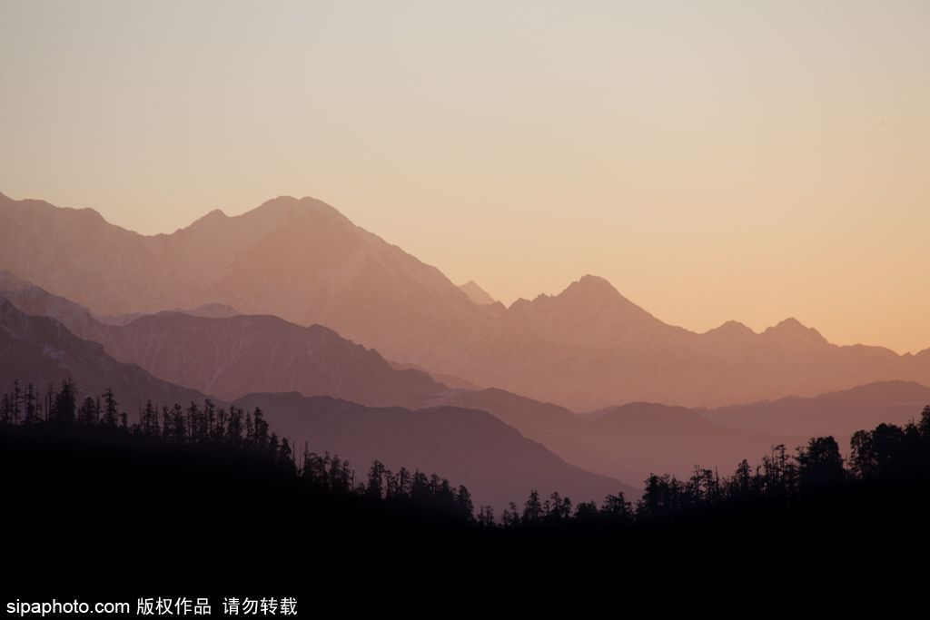 攝影師周游世界 用鏡頭記錄各國絕美風光