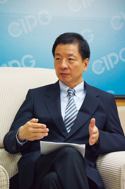 周明偉:為中日關系度過關鍵時期而努力