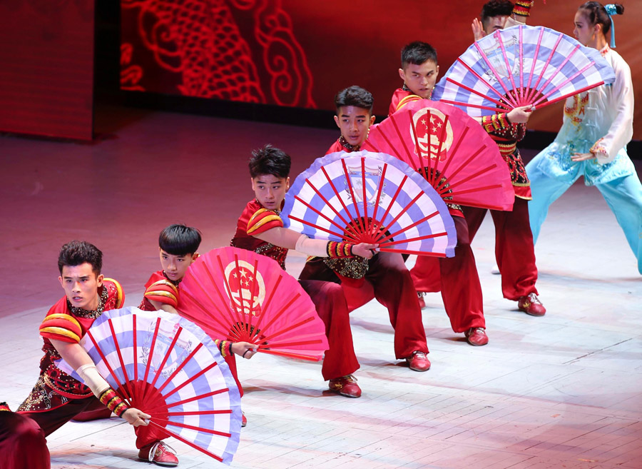 李克強(qiáng)與古巴領(lǐng)導(dǎo)人出席中古“手拉手·中拉文化交流年”活動