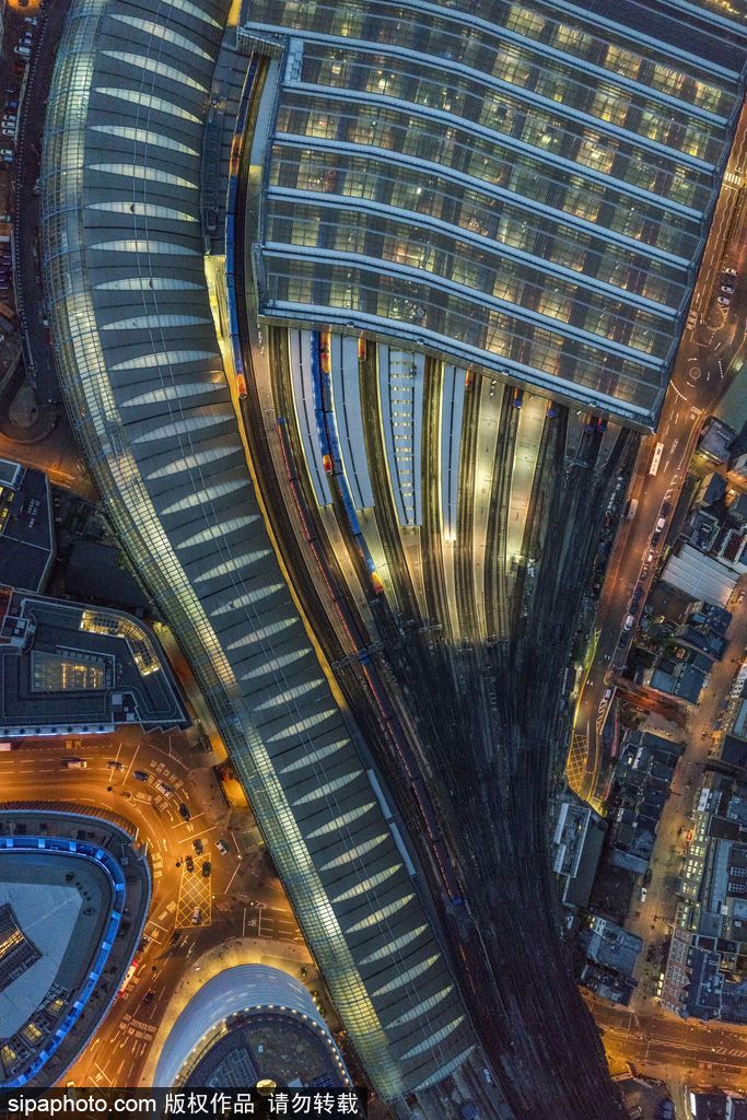 上帝視角下的倫敦 縱橫交錯現(xiàn)代與古典融合