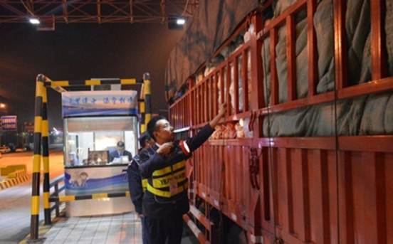 國慶節(jié)，向堅(jiān)守在工作崗位上的人致敬