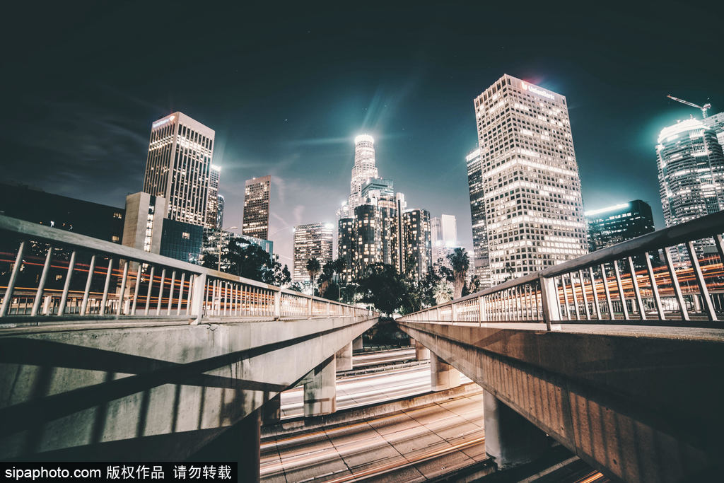 19歲攝影師記錄美國(guó)風(fēng)光 360度無死角絕美震撼