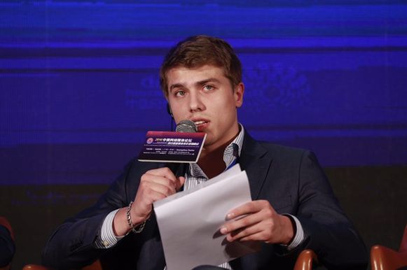 “南部地區媒體園”公司信息技術和新媒體部主任古吉諾夫•尼基塔•格奧爾吉耶維奇發言