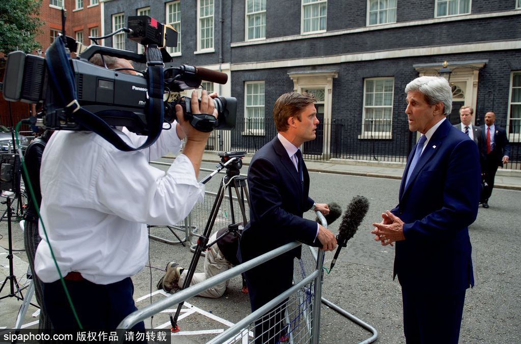 記者節 盤點鏡頭背后國外媒體人的“洪荒之力”