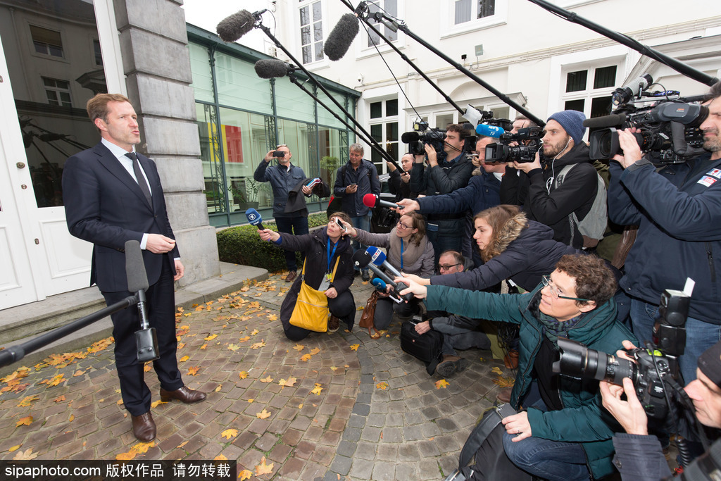 記者節(jié) 盤點(diǎn)鏡頭背后國(guó)外媒體人的“洪荒之力”