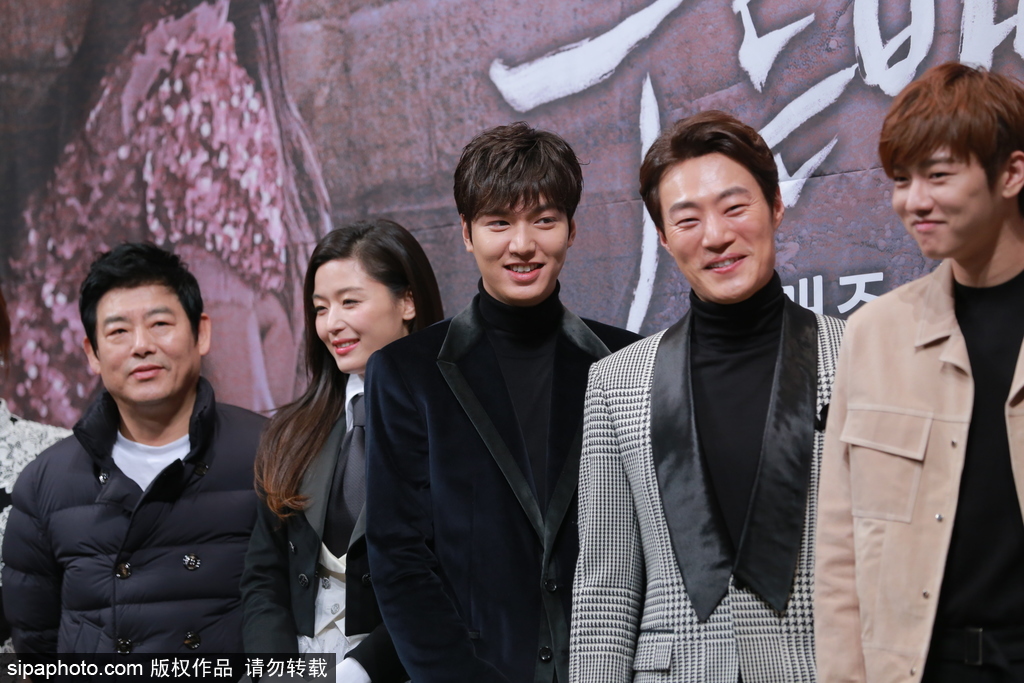 《藍色大海的傳說》發布會 李敏鎬全智賢都來了