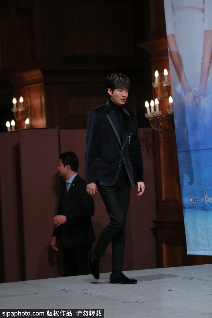 《藍(lán)色大海的傳說》發(fā)布會 李敏鎬全智賢都來了